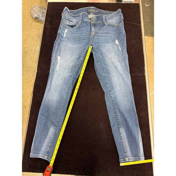 torrid Denim - Torrid Premium Jegging Womens 16R Medium Wash Distressed Skinny Jeans Multi